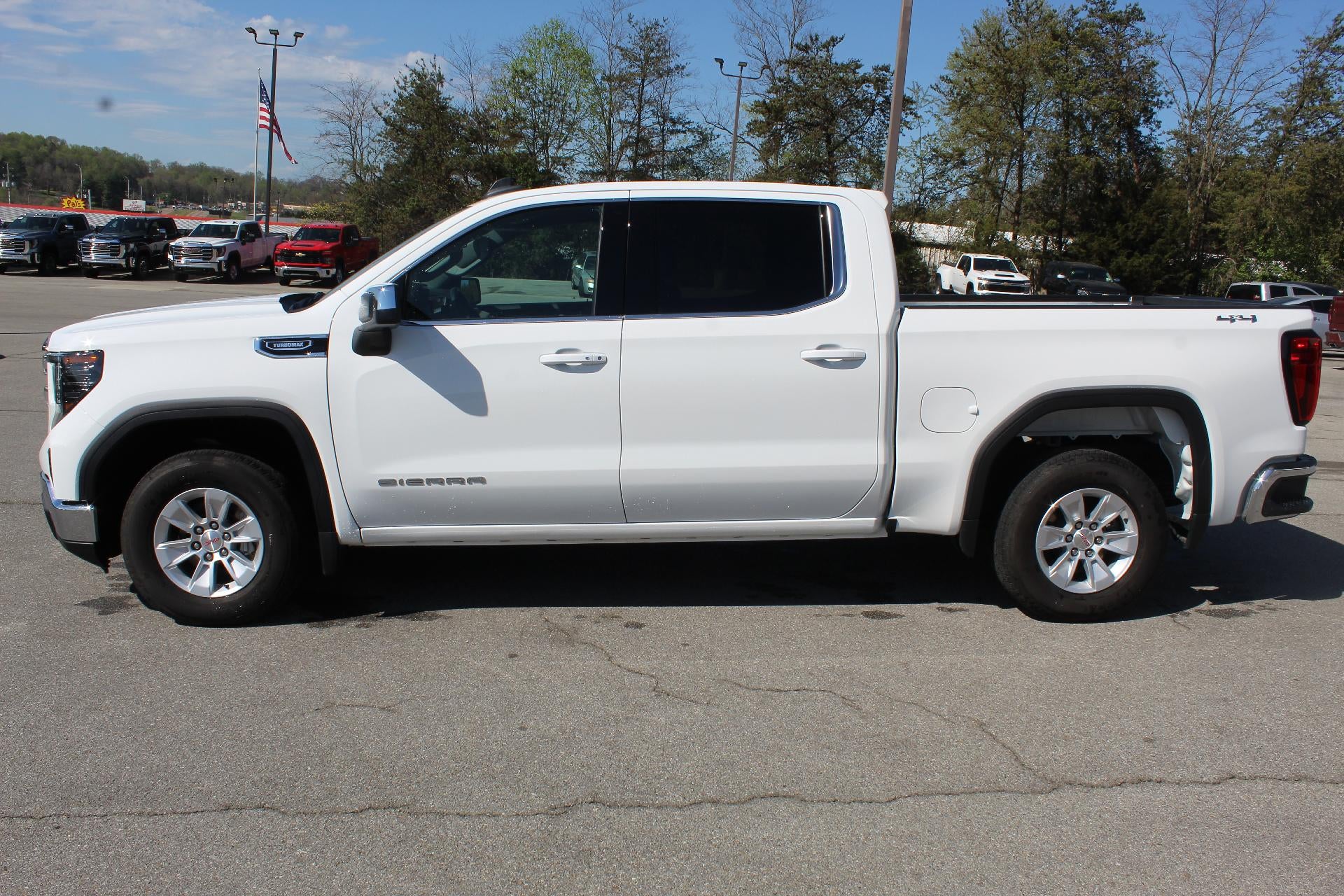 2024 GMC Sierra 1500 SLE