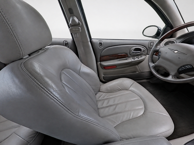 2004 Chrysler 300M Base