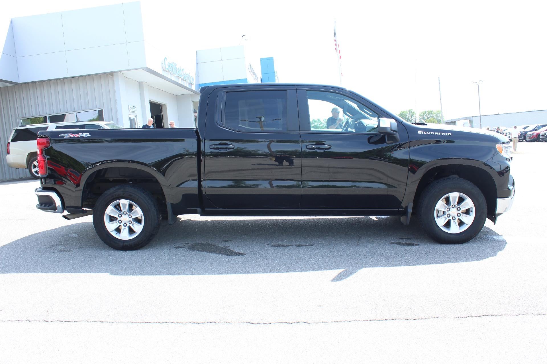 2025 Chevrolet Silverado 1500 LT