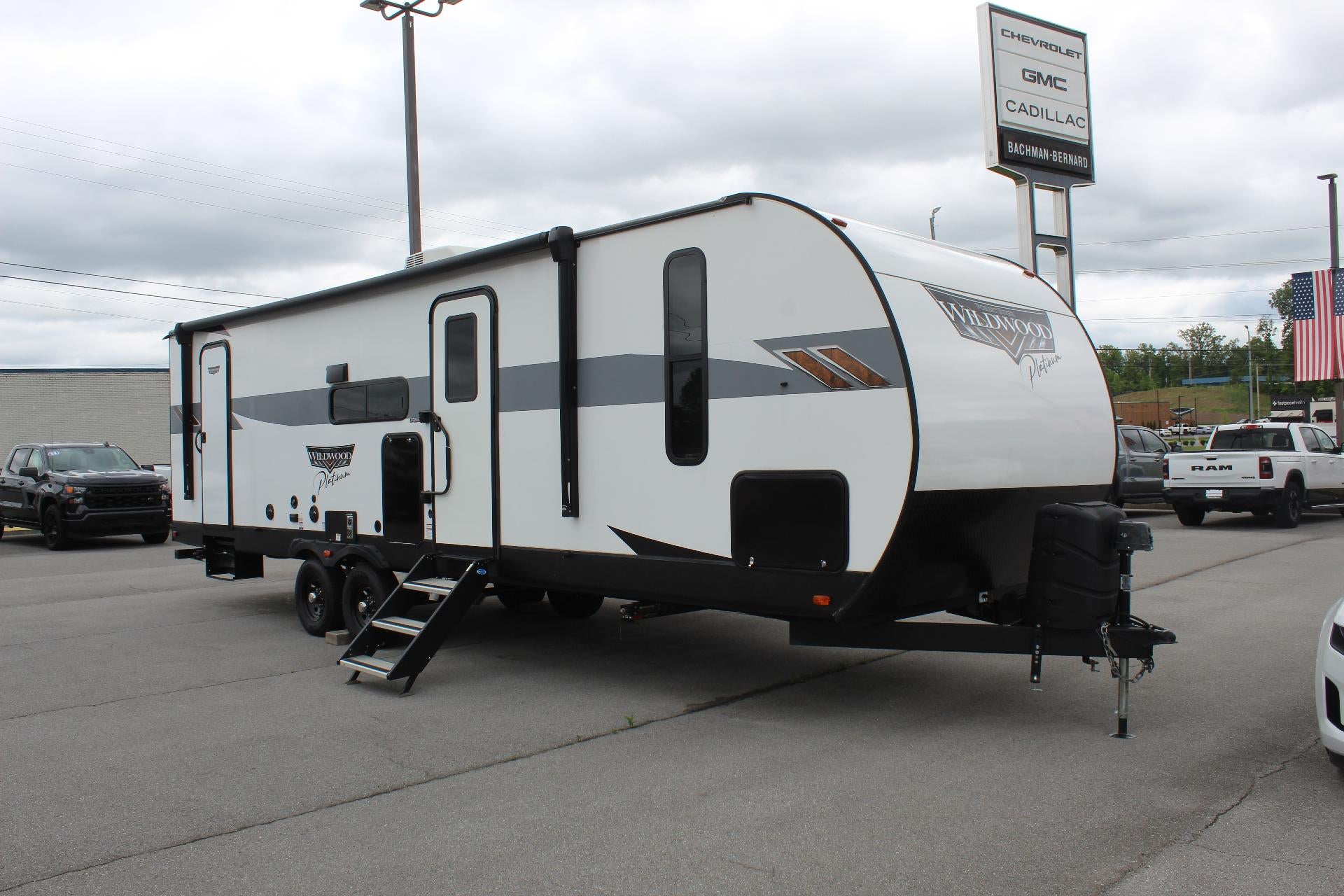 2023 FOREST RIVER WILDWOOD Base