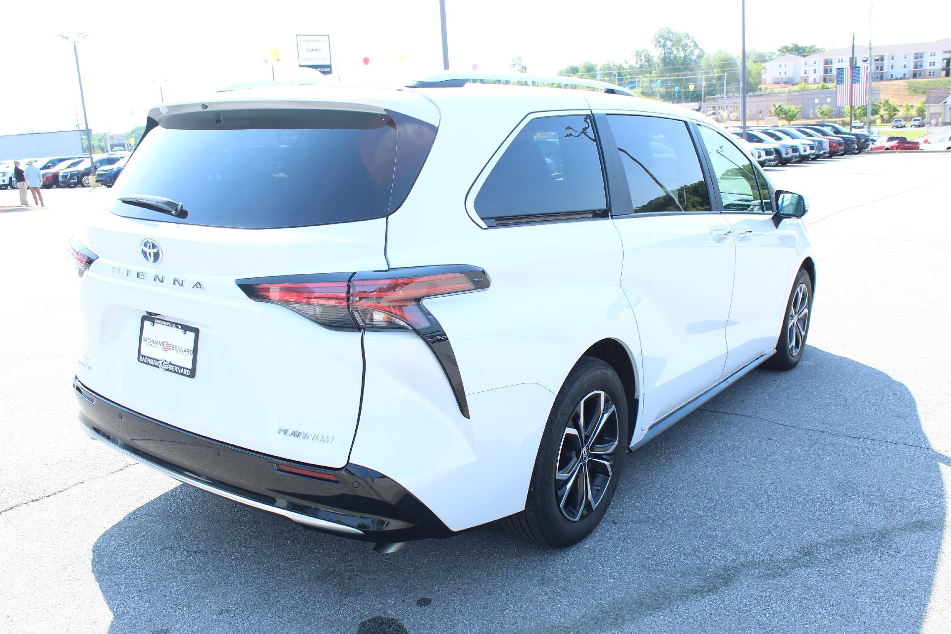 2025 Toyota Sienna Platinum